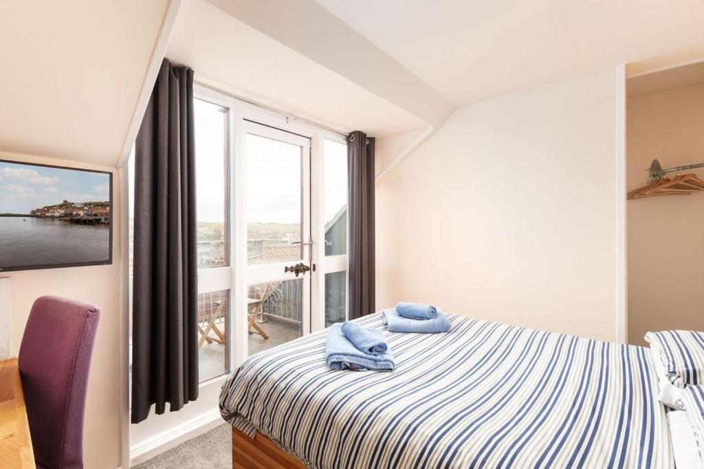 Silver Street Suites Whitby Extérieur photo