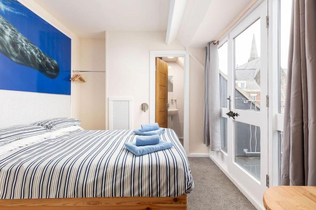Silver Street Suites Whitby Extérieur photo
